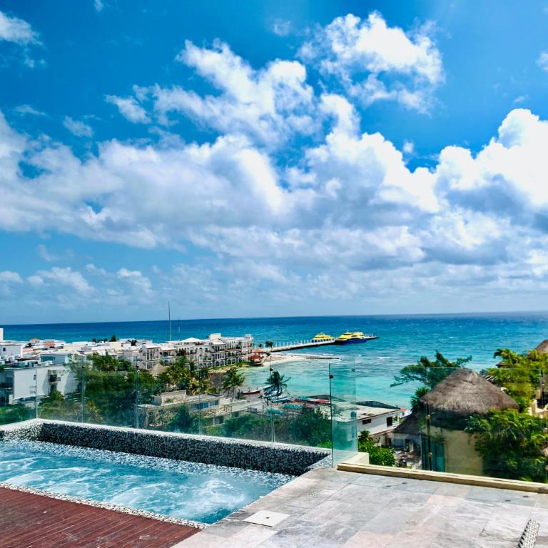 1 block from beach 2BR pool ocean view - Apartment - 79