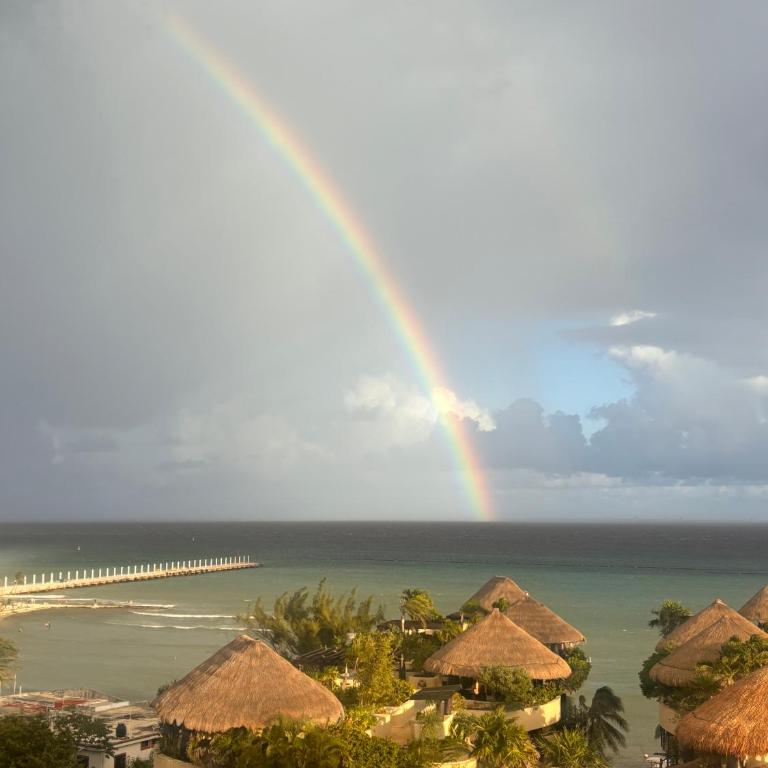 1 block from beach 2BR pool ocean view - Apartment - 81