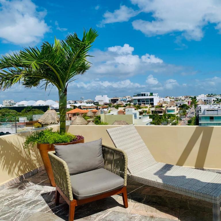 1 block from beach 2BR pool ocean view - Apartment - 88