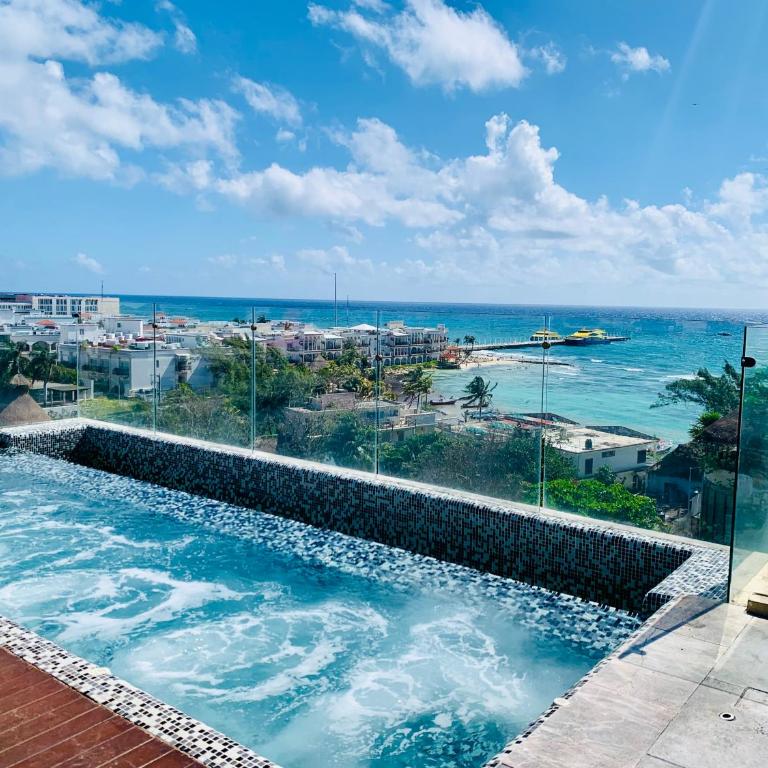 1 block from beach 2BR pool ocean view - Apartment - 92