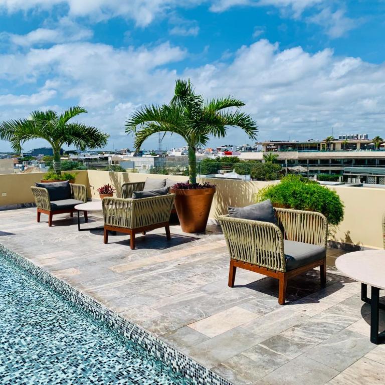 1 block from beach 2BR pool ocean view - Apartment - 91