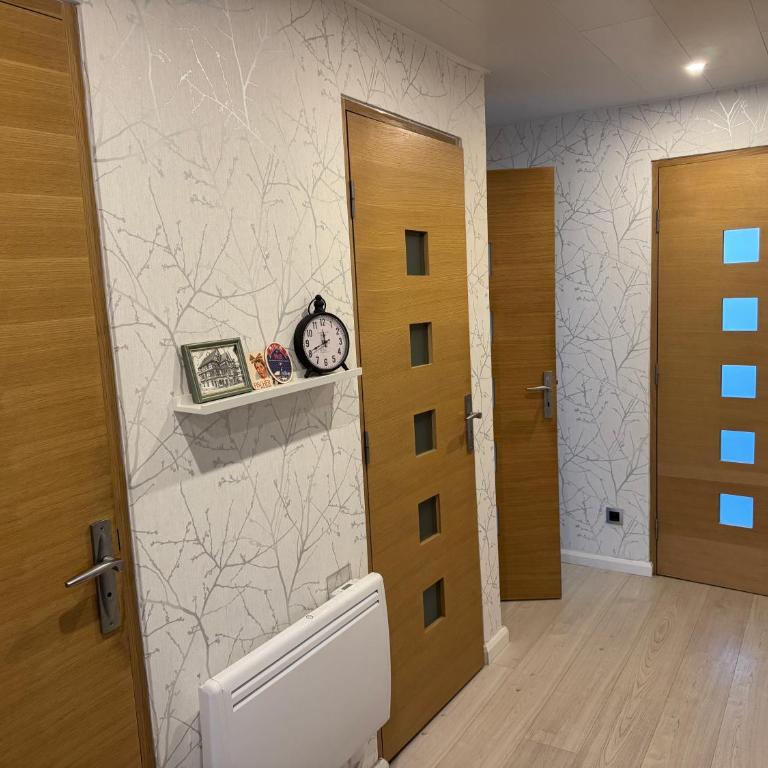 Appartement à 10 min du centre avec 2 chambres et garage - Appartamento con 2 Camere da Letto - 15