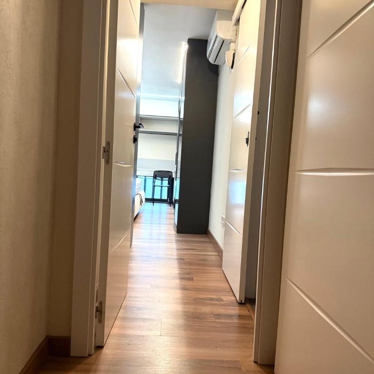 Beautiful duplex apartment in center Barcelona - Three-Bedroom Apartment - 6