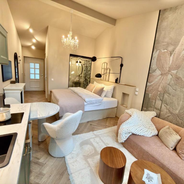 Villa Wickenburg - Studio with Garden View - 6