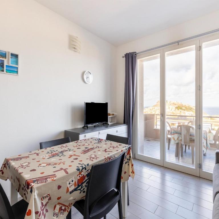 Vista mare e castello, piscina e posto auto - Appartamento con 1 Camera da Letto - 6