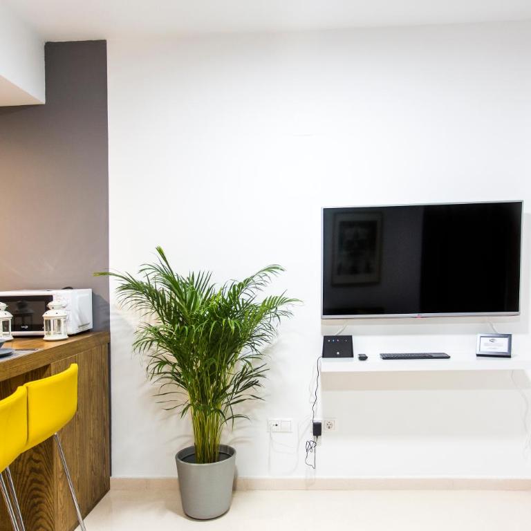 Total Valencia Old City Luxury - One-Bedroom Apartment - 9