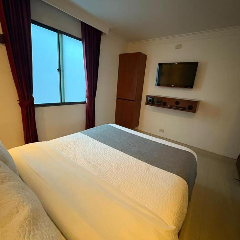 Lavid Hotel Palacio Real - Habitación Familiar - 16