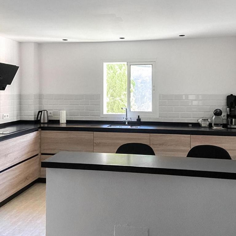 Stunning Home In Gran Alacant With Wifi - Three-Bedroom Vacation Home - 4