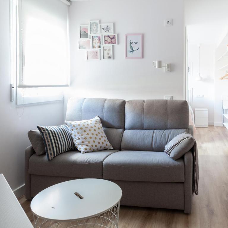 Charming Madrid lofts - Queen Studio - Disability Access - 3