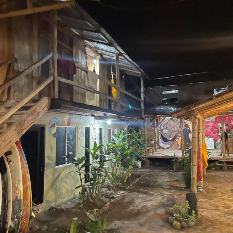 Onda Hostel Mompiche - Habitación Doble con baño privado - 1