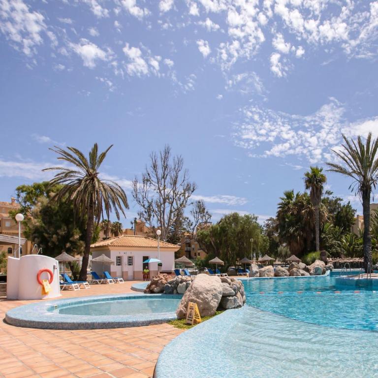 Roquetas Beachside Getaway - One-Bedroom Apartment - 13