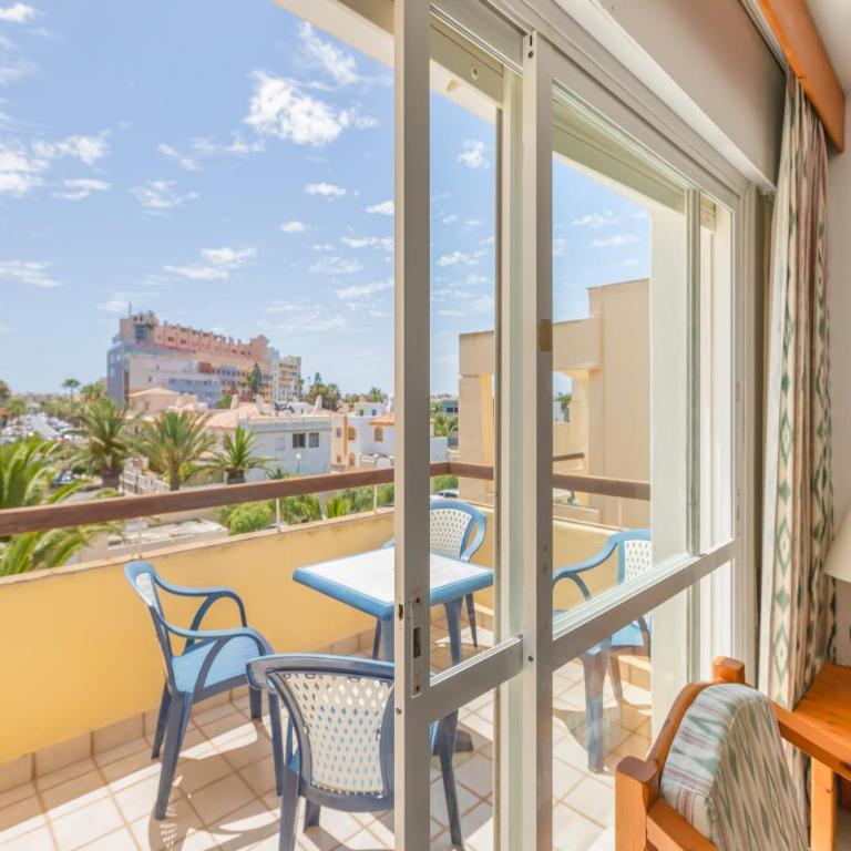 Roquetas Beachside Getaway - One-Bedroom Apartment - 24