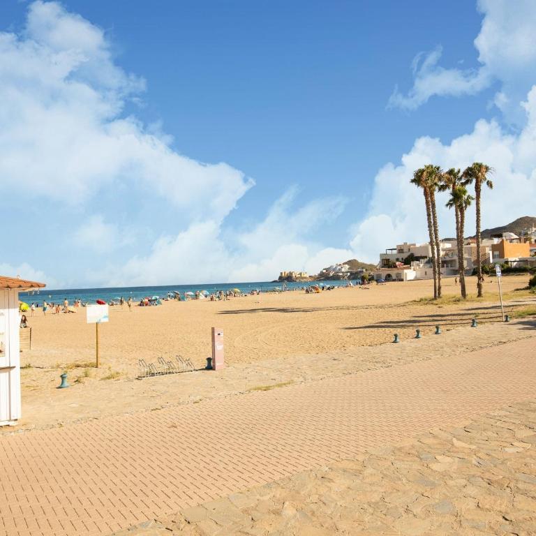 Roquetas Beachside Getaway - One-Bedroom Apartment - 31