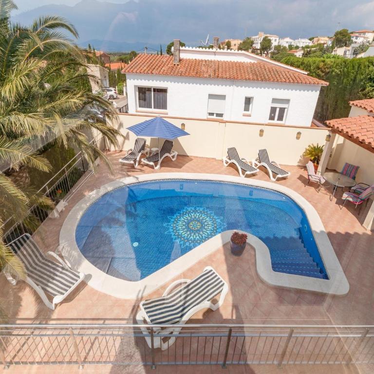 Modern Villa with Garden - Villa de 4 dormitorios - 7