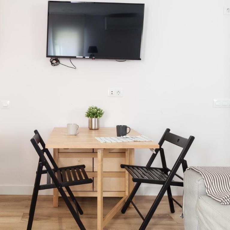 Charming Madrid lofts - Studio with Sofa Bed - 9