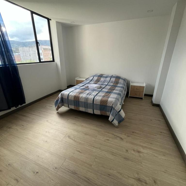 Departamento Minimalista Centro Loja - Two-Room Apartment - 13