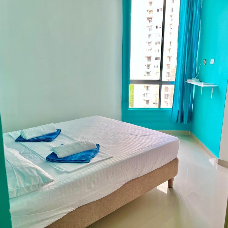 Apartamento en Cartagena cerca al mar - Two-Bedroom Apartment with Partial Ocean View - 1