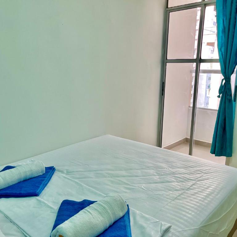 Apartamento en Cartagena cerca al mar - Two-Bedroom Apartment with Partial Ocean View - 21