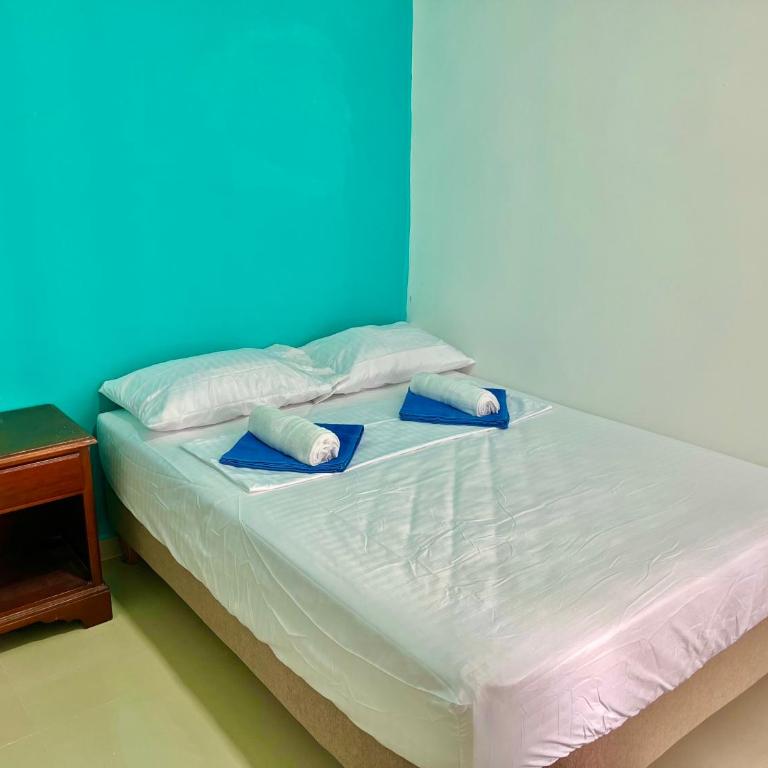 Apartamento en Cartagena cerca al mar - Two-Bedroom Apartment with Partial Ocean View - 25