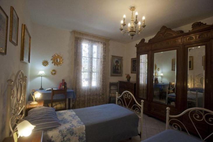 Alfieri Bed & Breakfast - Camera Matrimoniale con Bagno Privato - 7