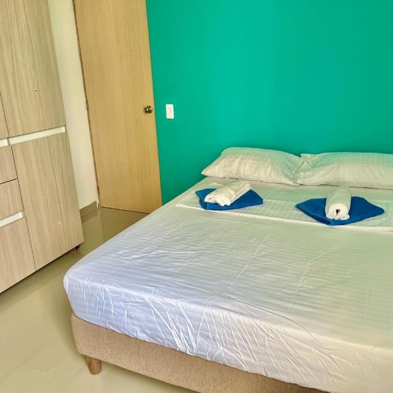 Apartamento en Cartagena cerca al mar - Two-Bedroom Apartment with Partial Ocean View - 32