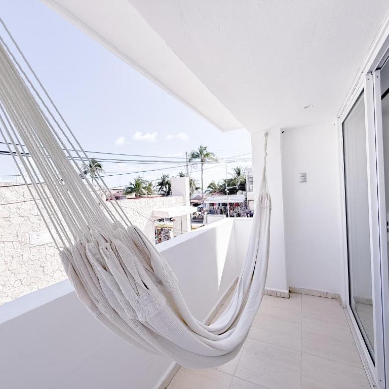 Rustic Hotel Isla Mujeres - King Room with Balcony - 6