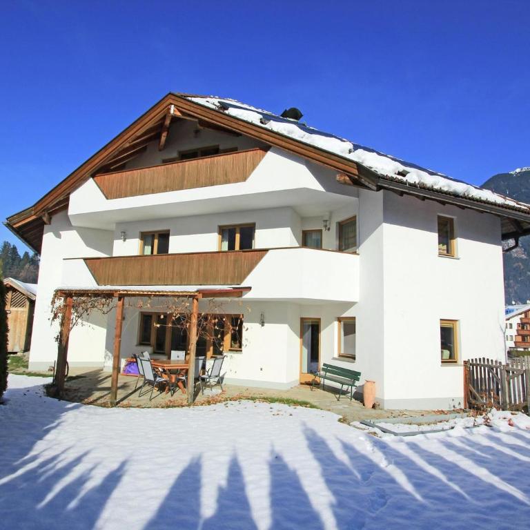 Pleasing Apartment in Kaltenbach near Ski Area - Apartment mit 3 Schlafzimmern - 1