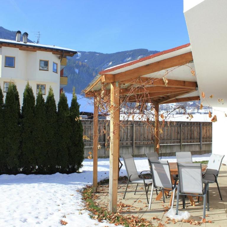 Pleasing Apartment in Kaltenbach near Ski Area - Apartment mit 3 Schlafzimmern - 13