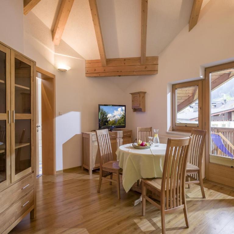 Pleasing Apartment in Kaltenbach near Ski Area - Apartment mit 2 Schlafzimmern - 2