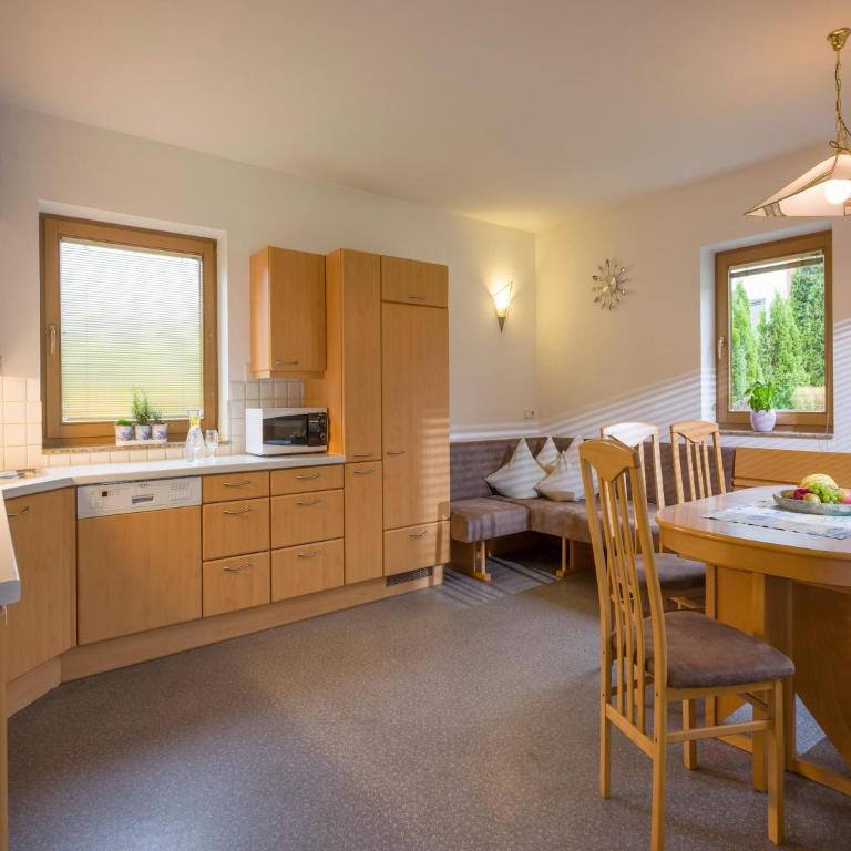 Pleasing Apartment in Kaltenbach near Ski Area - Apartment mit 2 Schlafzimmern - 3