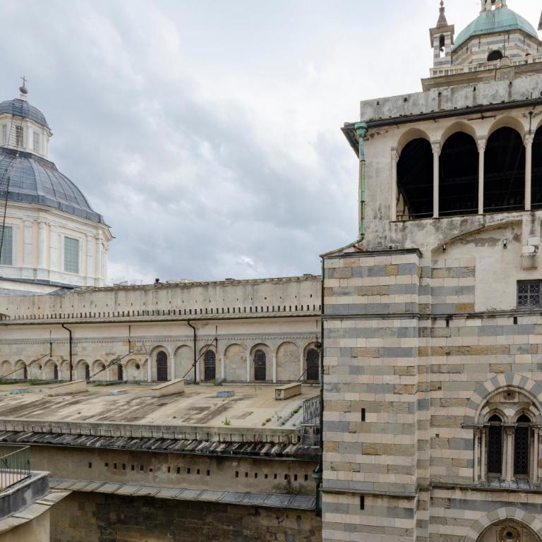 JOIVY Exclusive Flat for 7 near Cathedral of Genoa - Appartamento Deluxe - 24