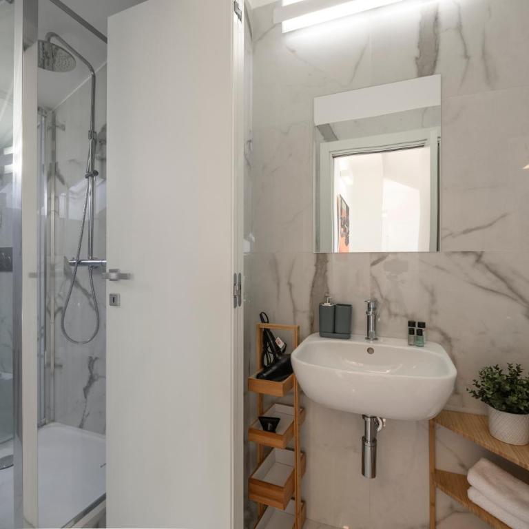 Novara, 6 - Attic with style - Appartamento con 1 Camera da Letto - 16