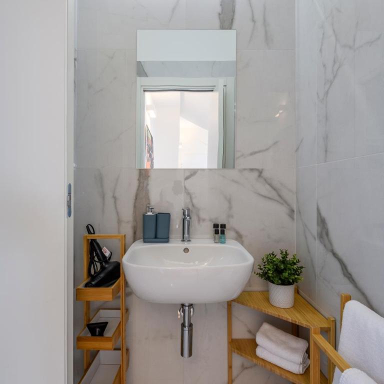Novara, 6 - Attic with style - Appartamento con 1 Camera da Letto - 21