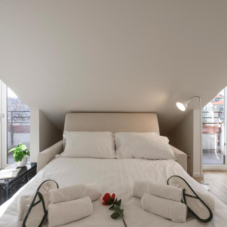 Novara, 6 - Attic with style - Appartamento con 1 Camera da Letto - 2