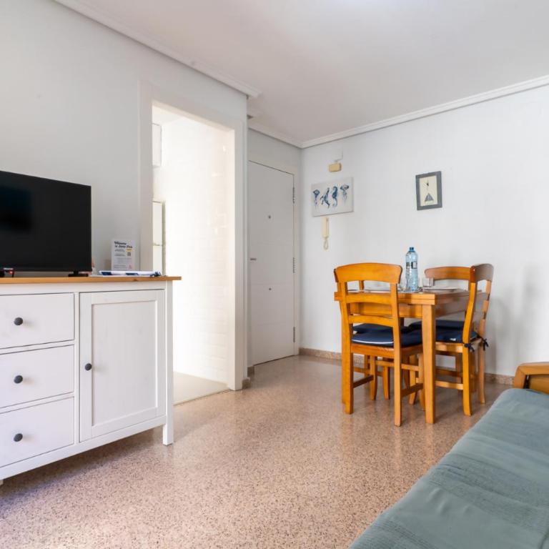 rentafive - Nuevo - Centro - A/C - Apartamento con balcón - 13