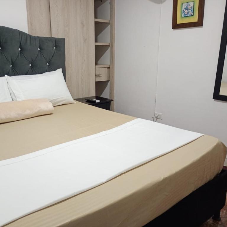 HotelIam Armenia - Encanto y descanso en el corazon del Quindio - Habitación Doble con baño privado - 2