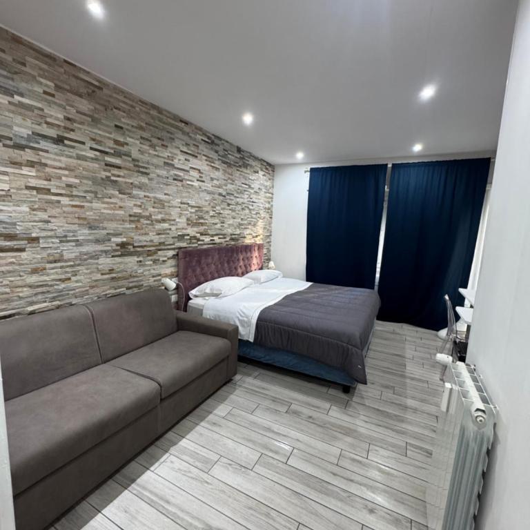 San Pietro Dreaming Rooms - Family Room with Private Bathroom - 1