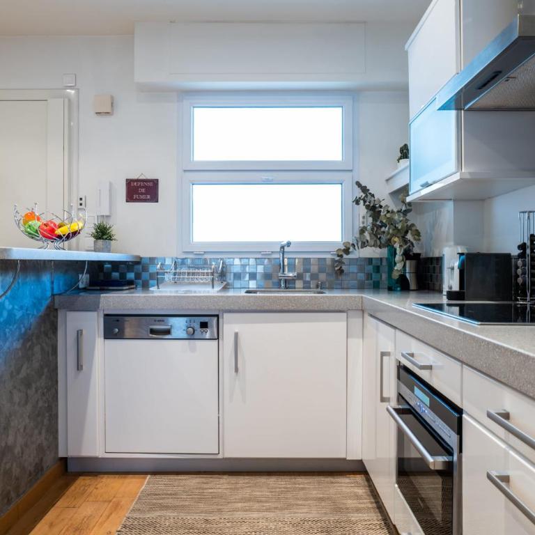 2-Bedroom Apartment with Terrace and Side Sea View - Apartamento - 34