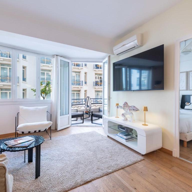 2-Bedroom Apartment with Terrace and Side Sea View - Apartamento - 60