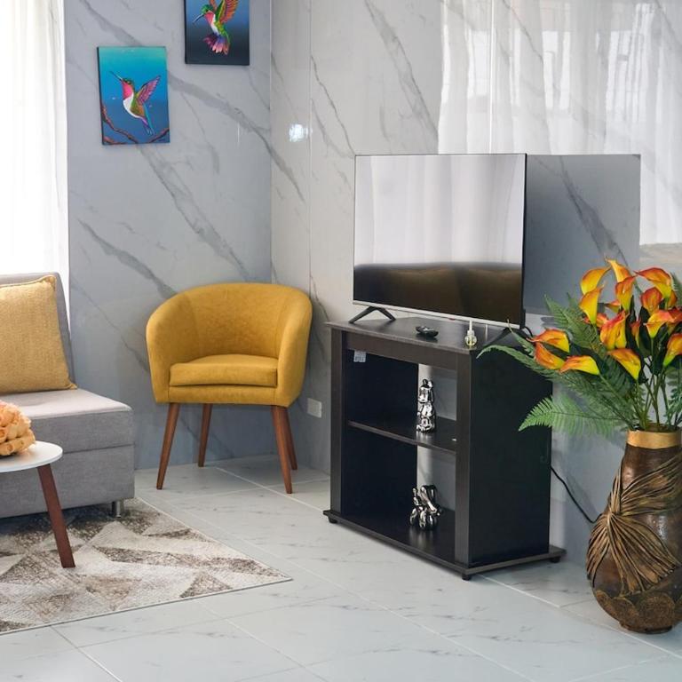 Alpaca House - Two-Bedroom Apartment - 7