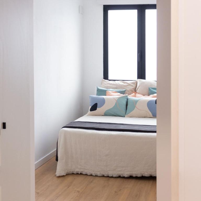Valencia Leones by Concept Flats - Three-Bedroom Apartment - 10