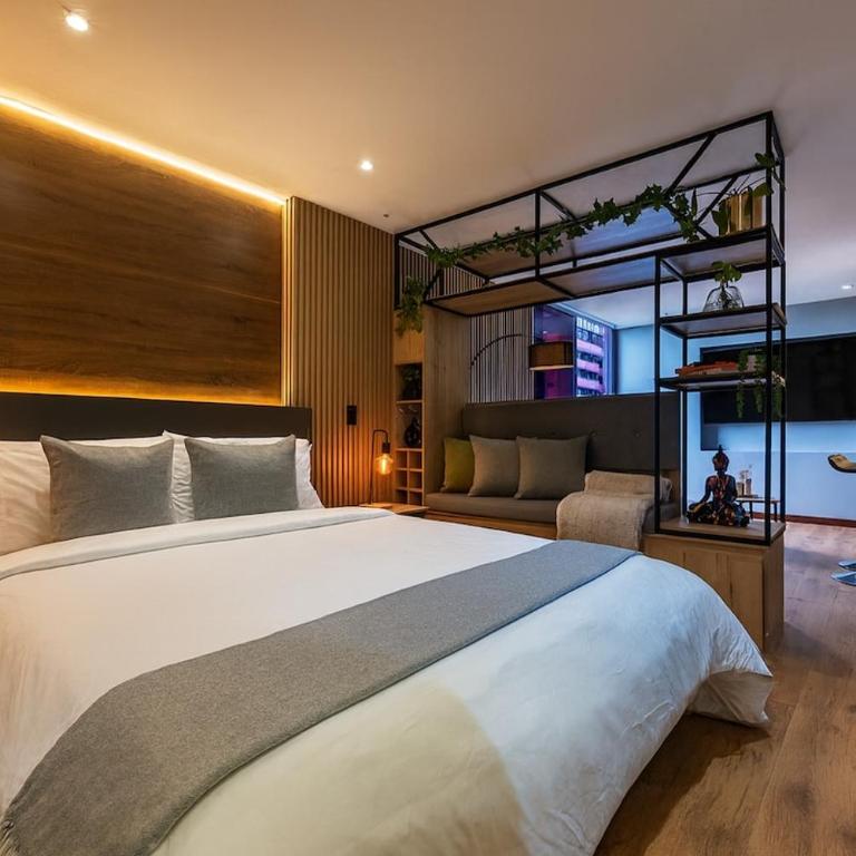 Floor 18 Luxury Studio 5 min from Provenza - One-Bedroom Apartment - 2