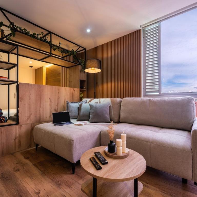 Floor 18 Luxury Studio 5 min from Provenza - One-Bedroom Apartment - 5