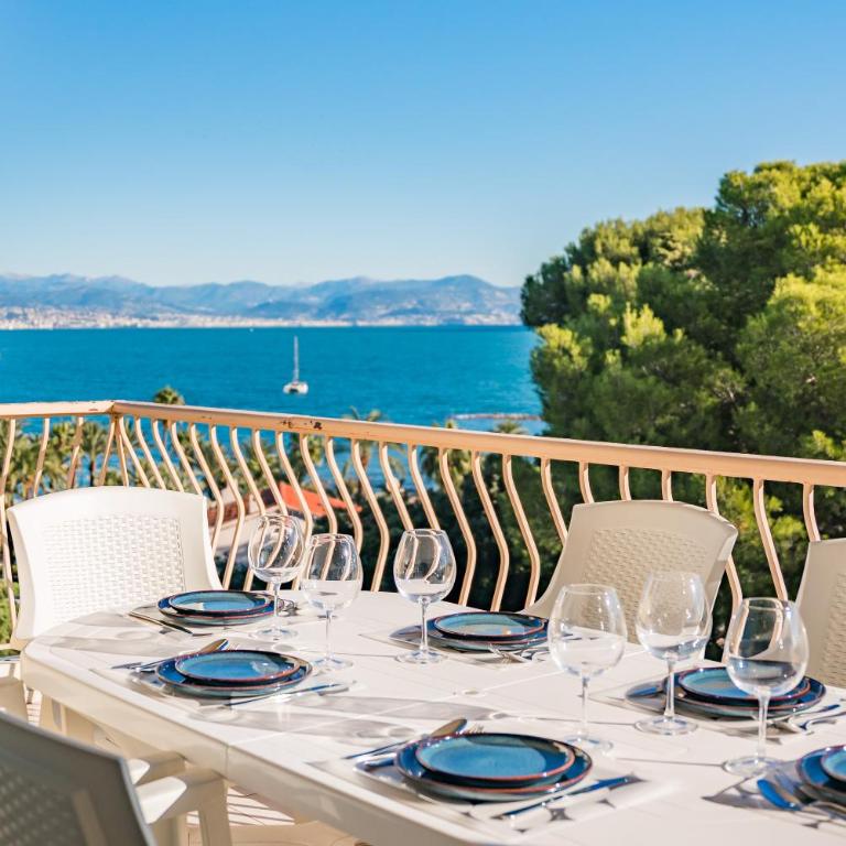 3 pièces en dernier étage - Vue mer et montagnes - Résidence de standing - Two-Bedroom Apartment - 10