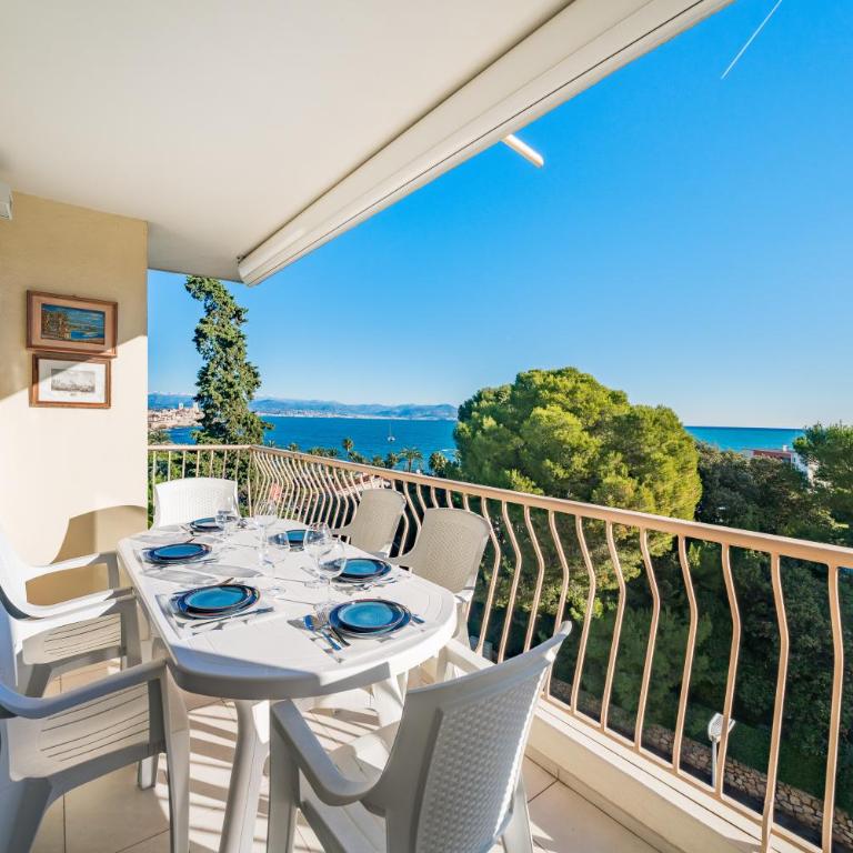3 pièces en dernier étage - Vue mer et montagnes - Résidence de standing - Two-Bedroom Apartment - 36