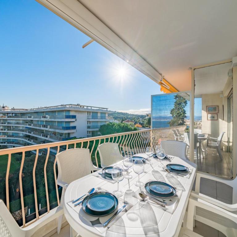 3 pièces en dernier étage - Vue mer et montagnes - Résidence de standing - Two-Bedroom Apartment - 16