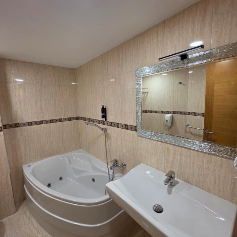 Hotel Santa Catalina by Bossh Hotels! - Suite Deluxe con bañera de hidromasaje - 21