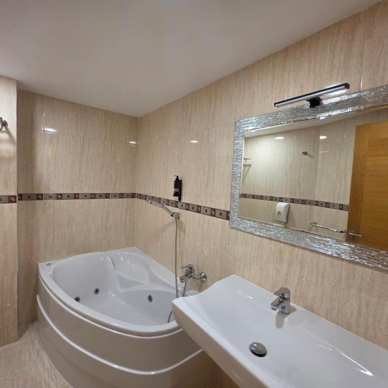 Hotel Santa Catalina by Bossh Hotels! - Suite Deluxe con bañera de hidromasaje - 13