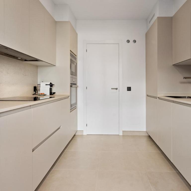Modern Apartment with Terrace & Pools Next to Golf - Apartamento de 2 dormitorios con terraza - 17