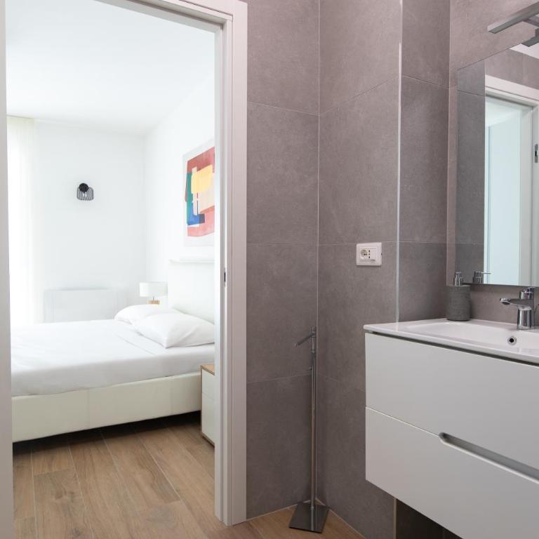 Incanto Nel Borgo Luxury Apartment with Terrace & Parking - Two-Bedroom Apartment - 7